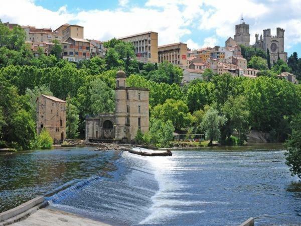 Апартаменты Le Petit Nid Des Arenes Безье Экстерьер фото